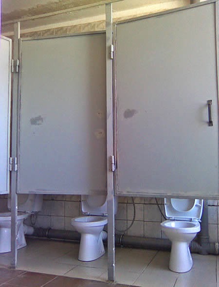 Veja 30 erros de construção bizarros em banheiros (14)